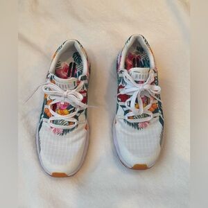 No Bull women’s sneakers